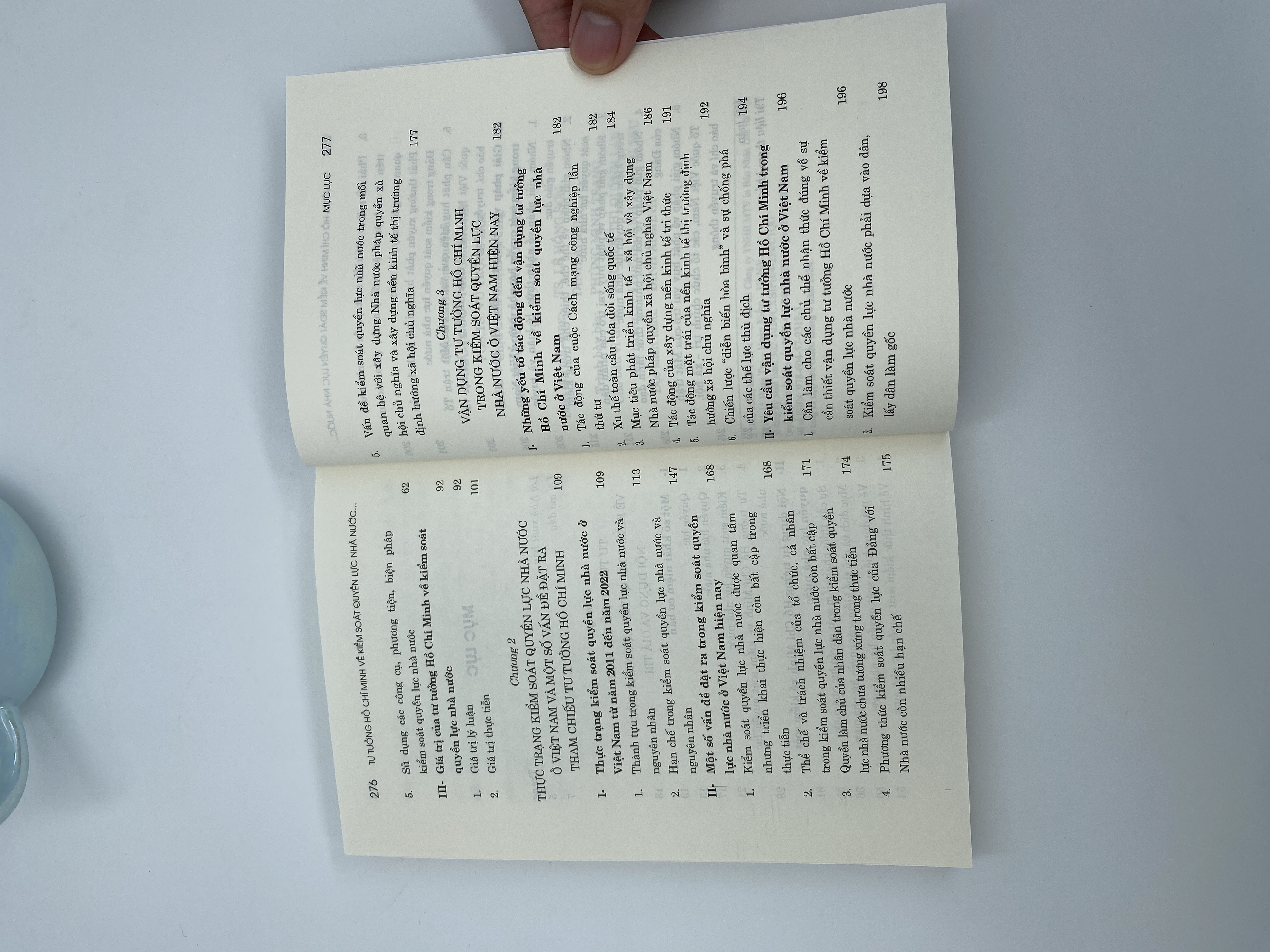 Tư tưởng Hồ Chí Minh về kiểm soát quyền lực nhà nước và sự vận dụng trong tình hình hiện nay (Sách chuyên khảo)