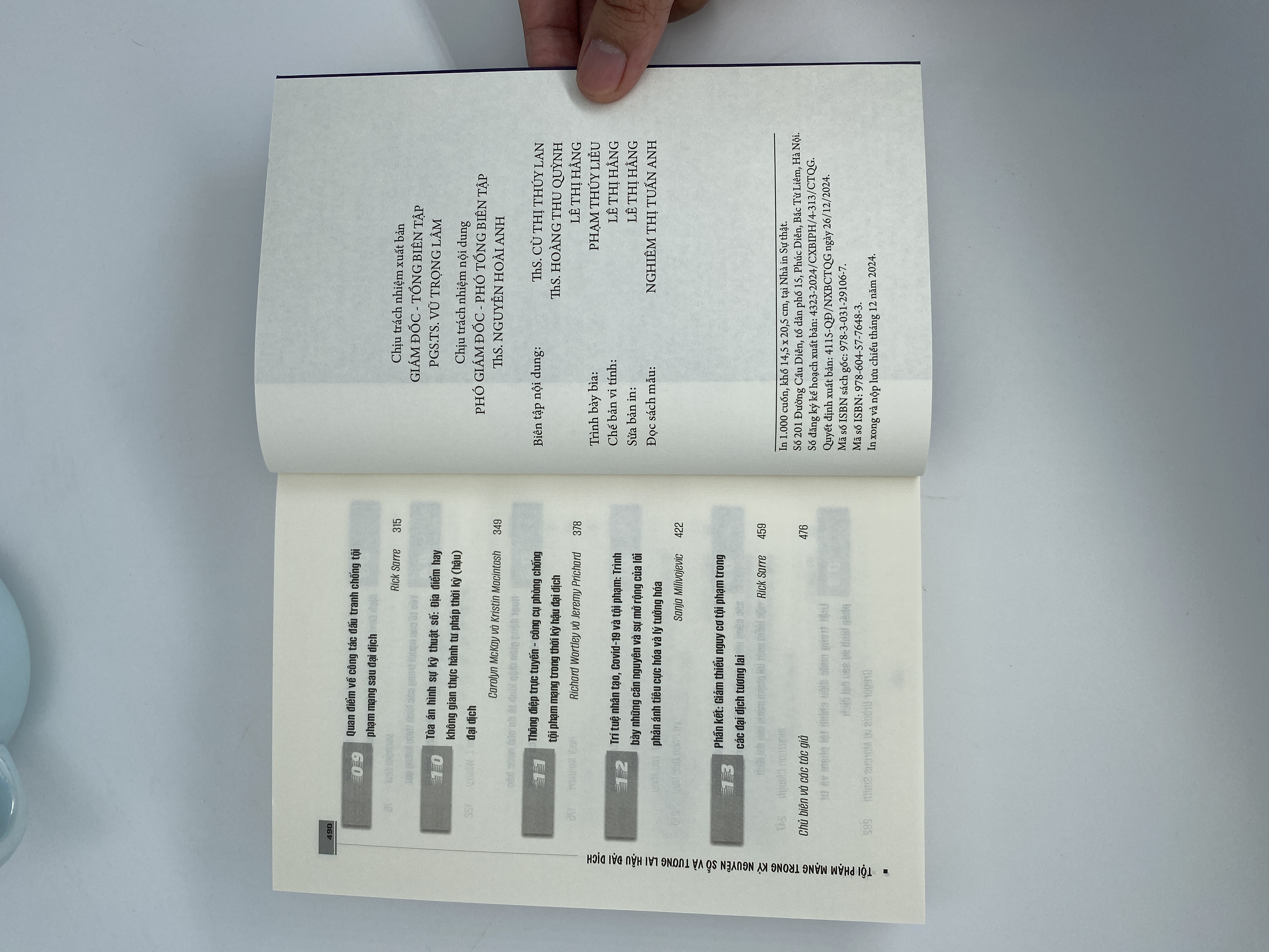 Tội phạm mạng trong kỷ nguyên số và tương lai hậu đại dịch (Sách tham khảo)