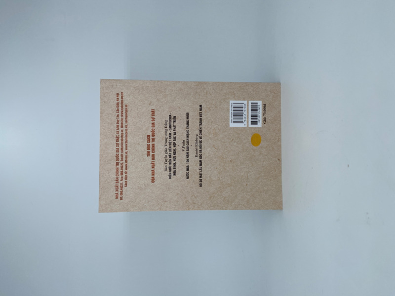 Thoát khỏi địa ngục Khmer đỏ - Hồi ký của một người còn sống (Xuất bản lần thứ ba) (Sách tham khảo)