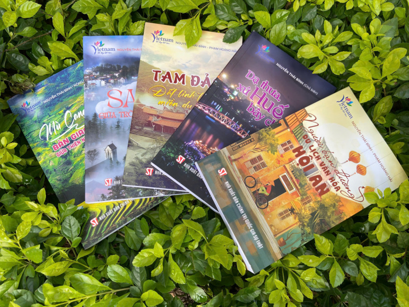 COMBO SÁCH DU LỊCH VIỆT NAM ĐẶC SẮC