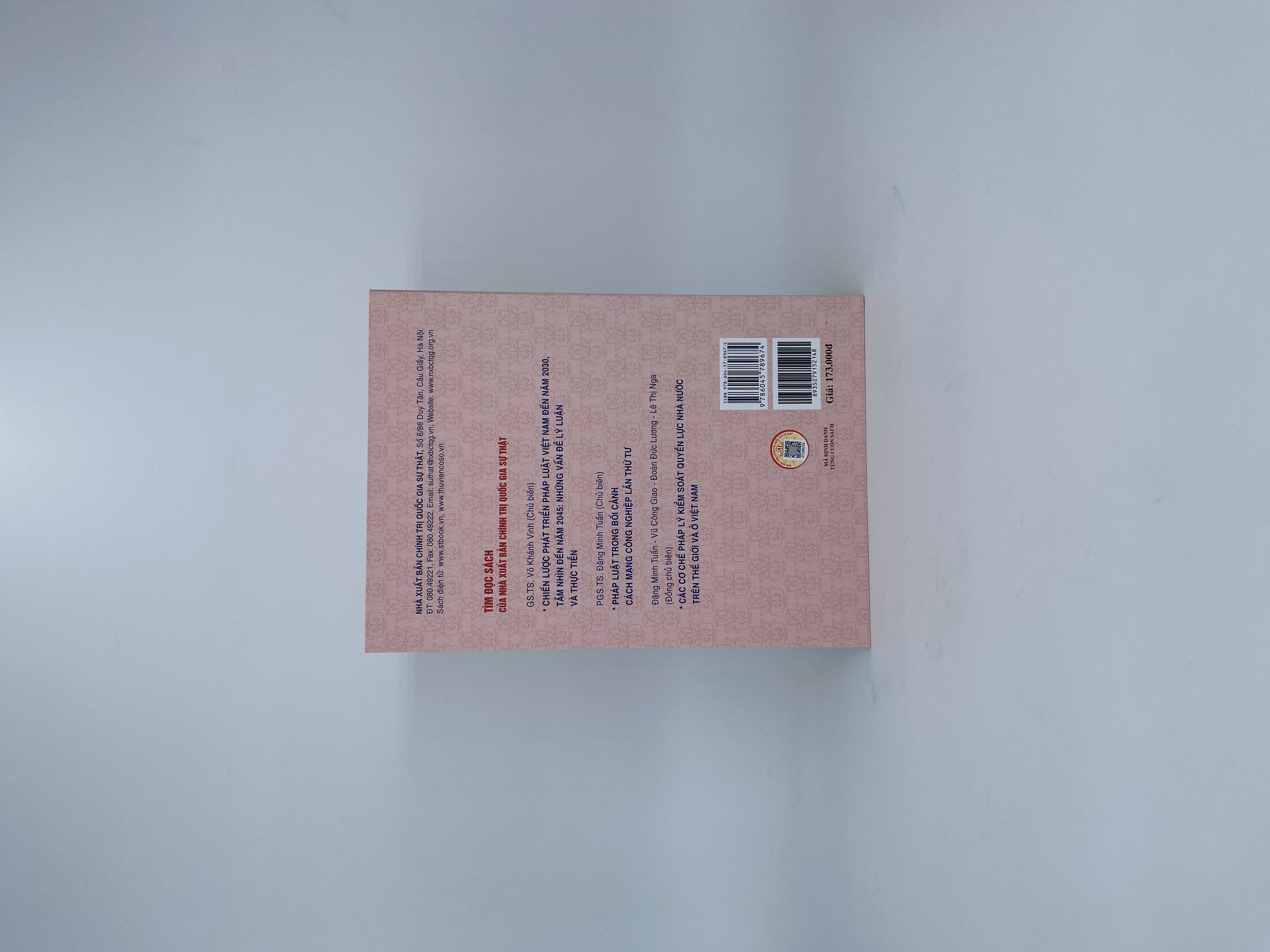 Mối quan hệ giữa thực hành dân chủ và tăng cường pháp chế, bảo đảm kỷ cương xã hội (Sách chuyên khảo) (Xuất bản lần thứ hai, có chỉnh sửa, bổ sung)