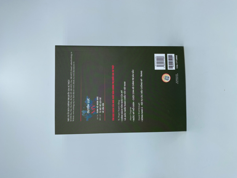 Quyền lực Mỹ trong quan hệ ngoại giao: Tiếp cận từ góc độ lịch sử và văn hoá (Sách chuyên khảo)