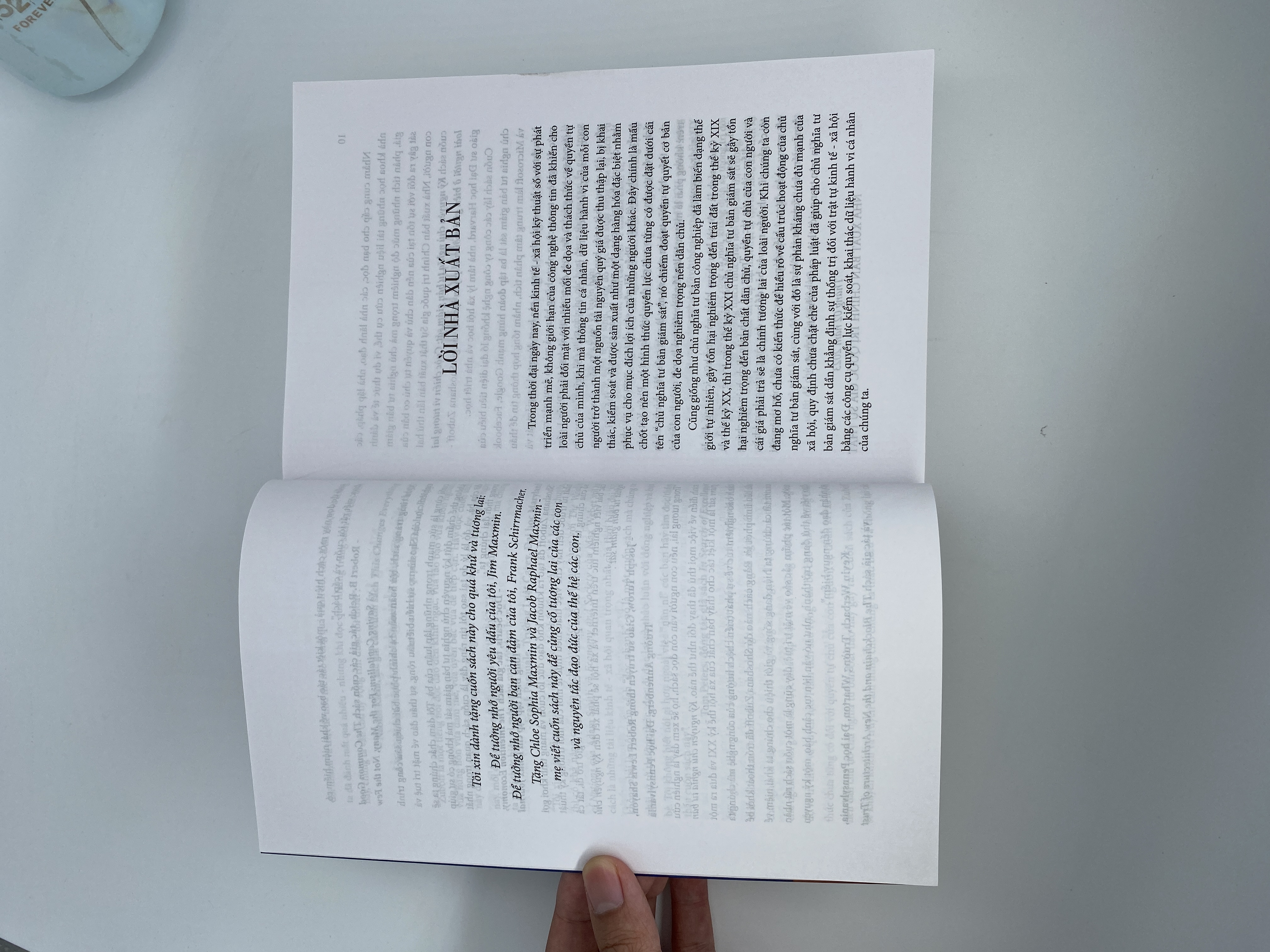 Kỷ nguyên chủ nghĩa tư bản giám sát: Cuộc chiến vì tương lai loài người ở biên giới mới của quyền lực