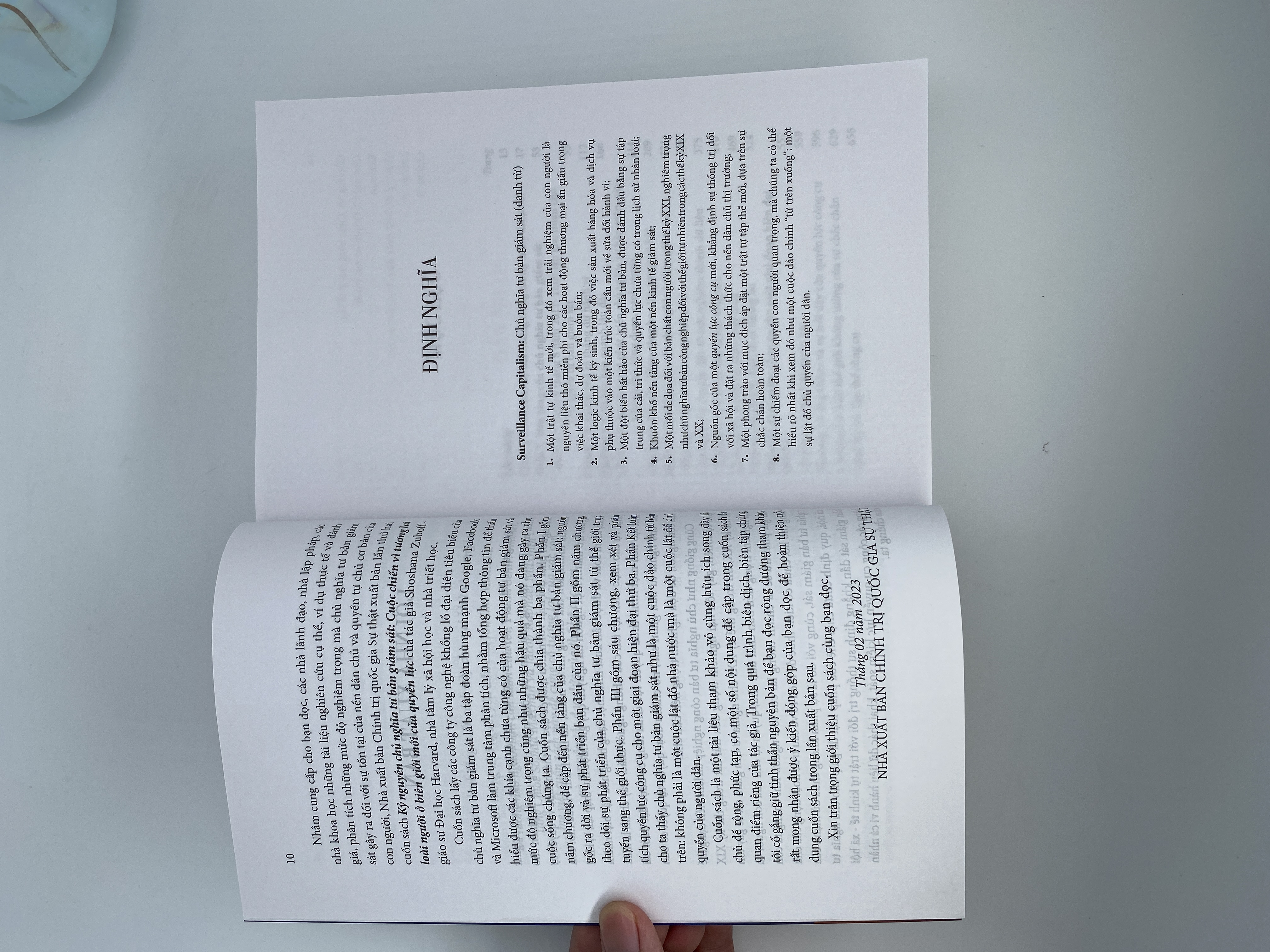 Kỷ nguyên chủ nghĩa tư bản giám sát: Cuộc chiến vì tương lai loài người ở biên giới mới của quyền lực