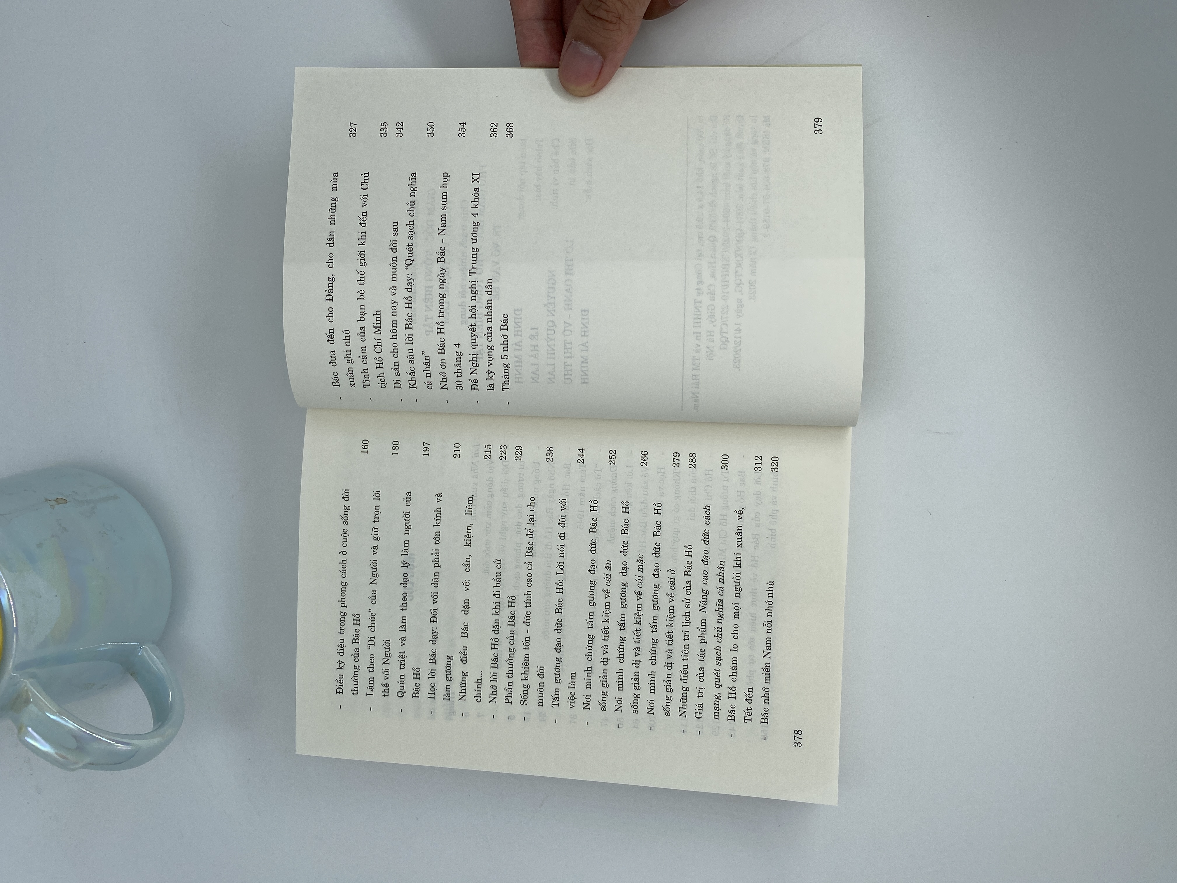 Đạo đức Bác Hồ - Tấm gương soi cho muôn đời