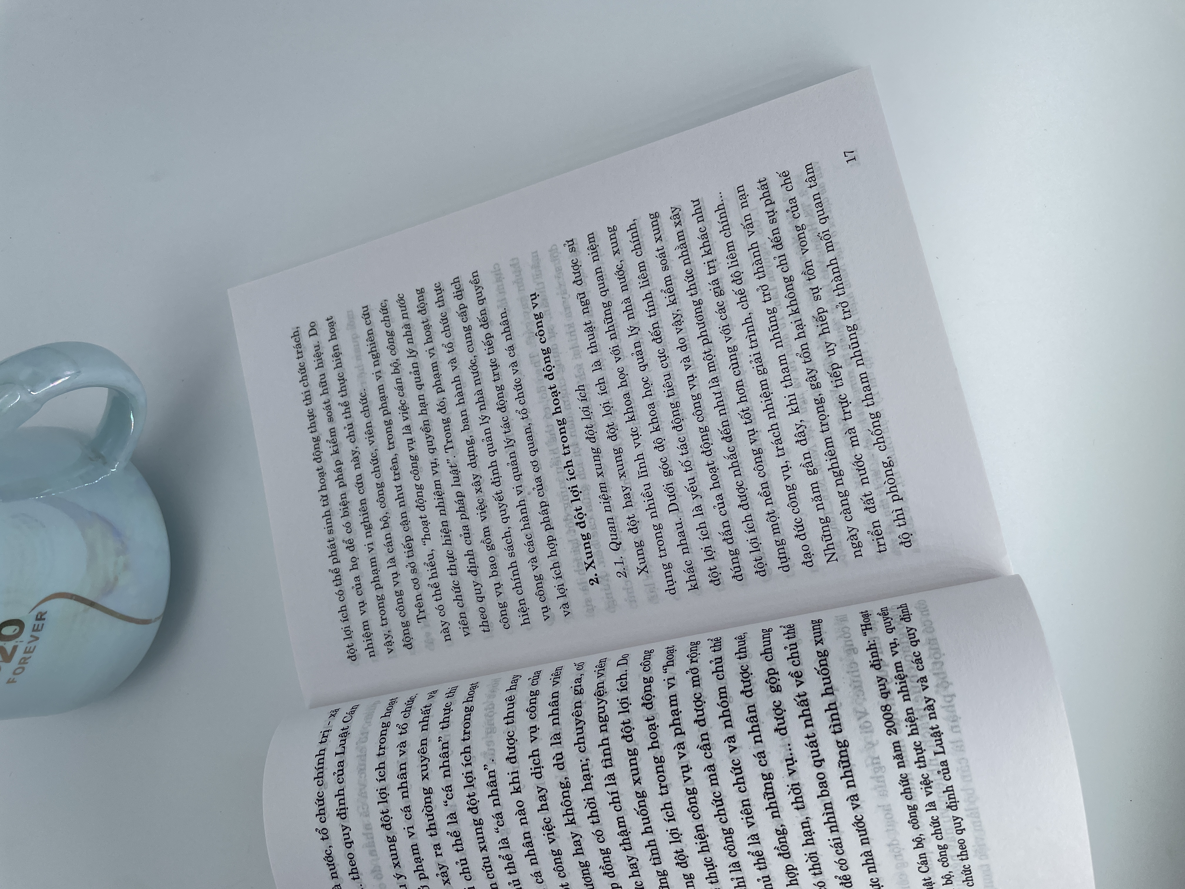 Kiểm soát xung đột lợi ích trong hoạt động công vụ nhằm phòng ngừa tham nhũng ở Việt Nam hiện nay