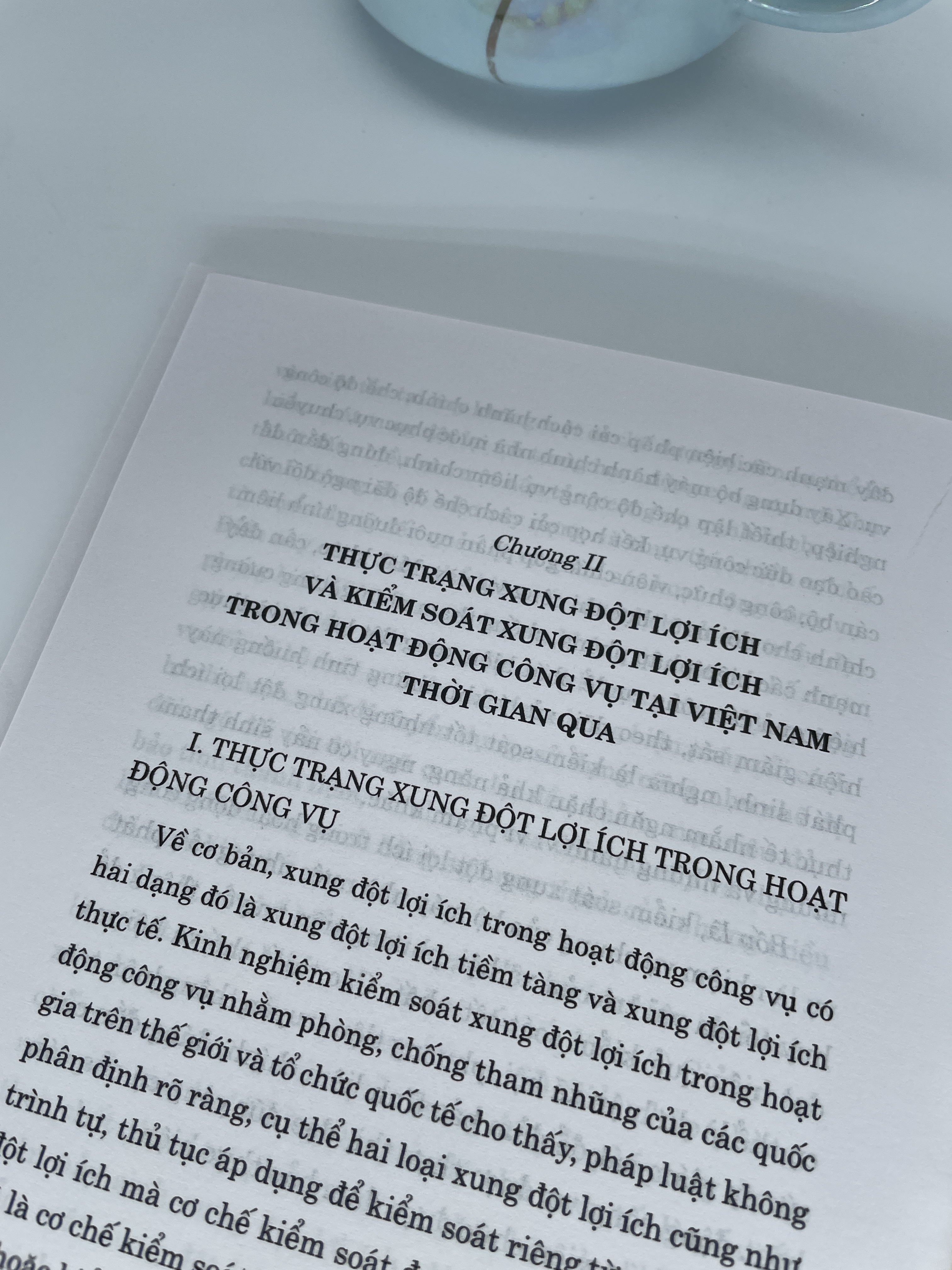 Kiểm soát xung đột lợi ích trong hoạt động công vụ nhằm phòng ngừa tham nhũng ở Việt Nam hiện nay