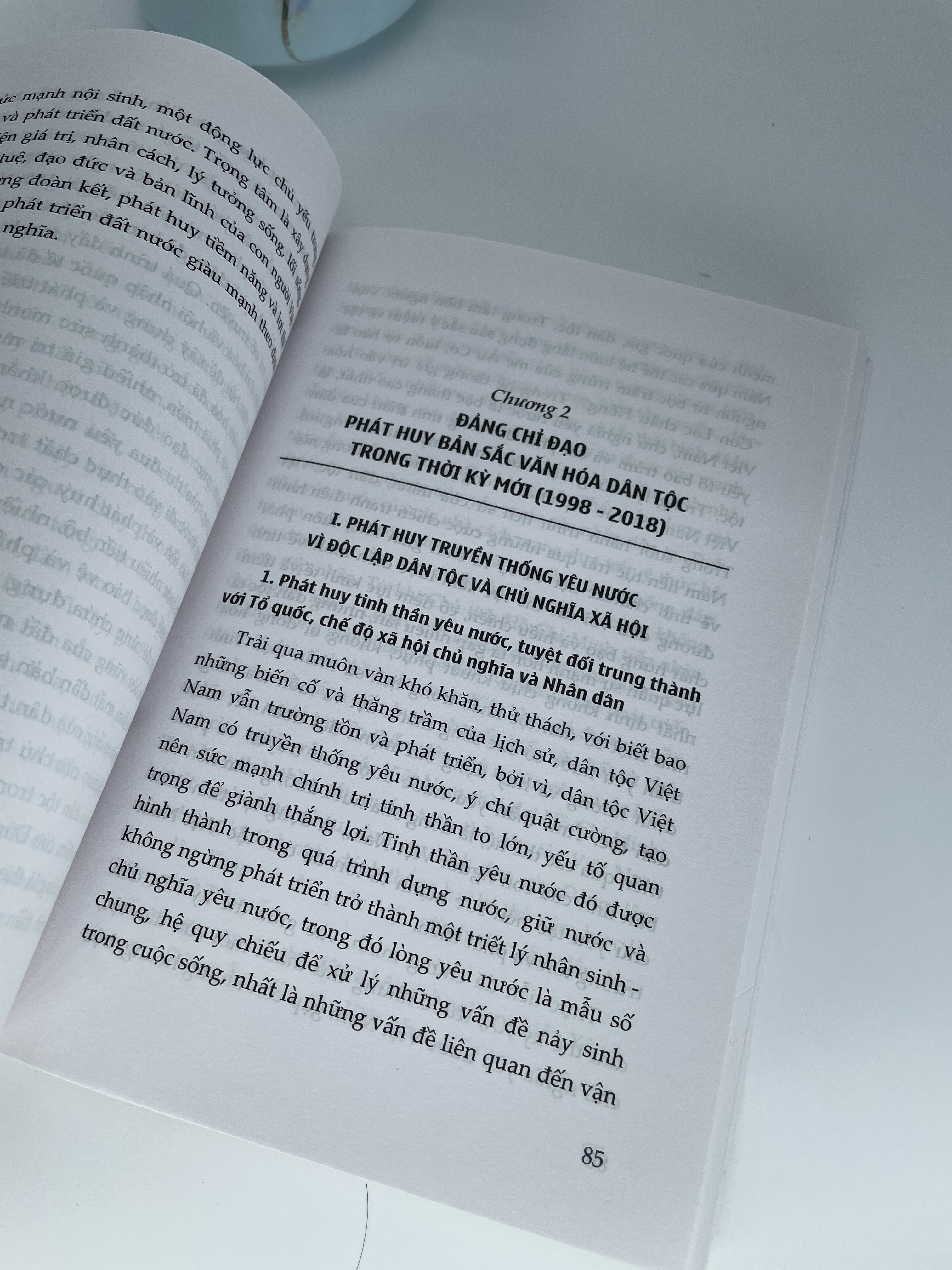 Đảng lãnh đạo phát huy bản sắc văn hóa dân tộc trong thời kỳ mới (1998- 2018)