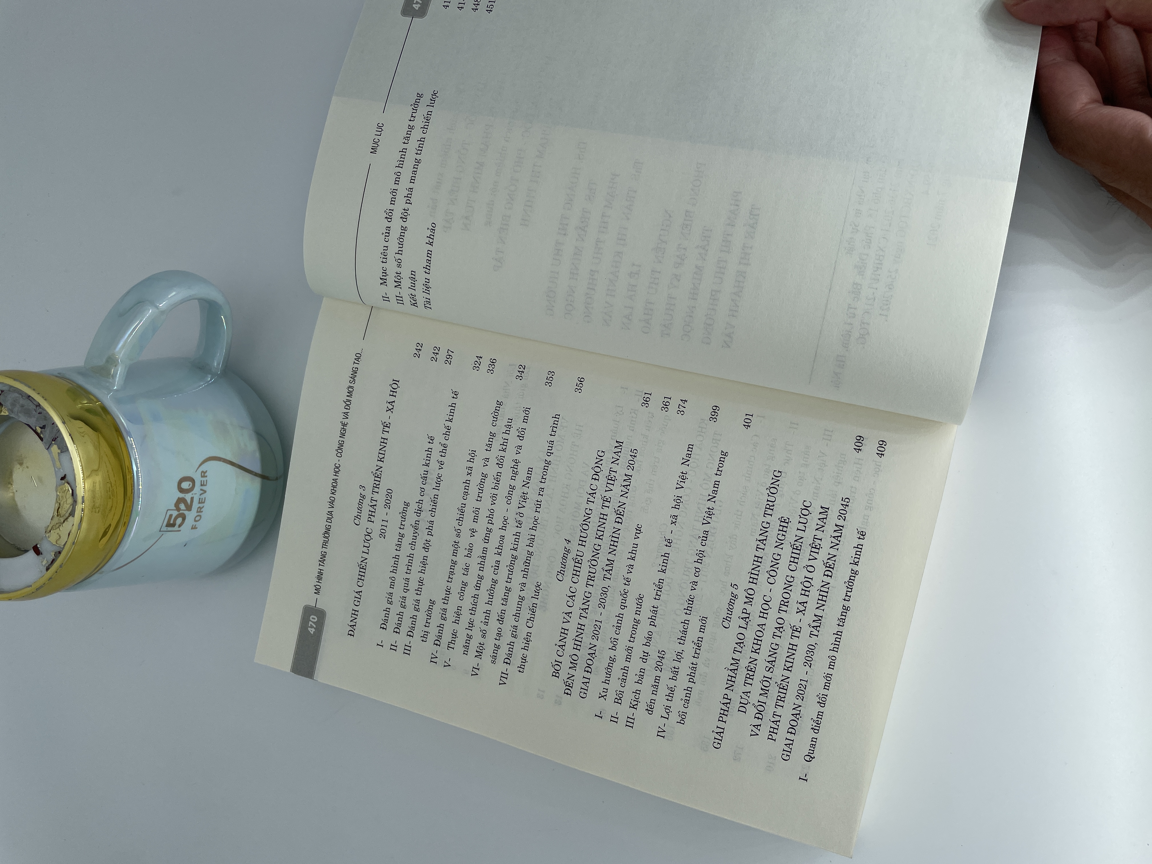 Mô hình tăng trưởng dựa vào khoa học- công nghệ và đổi mới sáng tạo trong chiến lược phát triển kinh tế- xã hội Việt Nam giai đoạn 2021- 2030