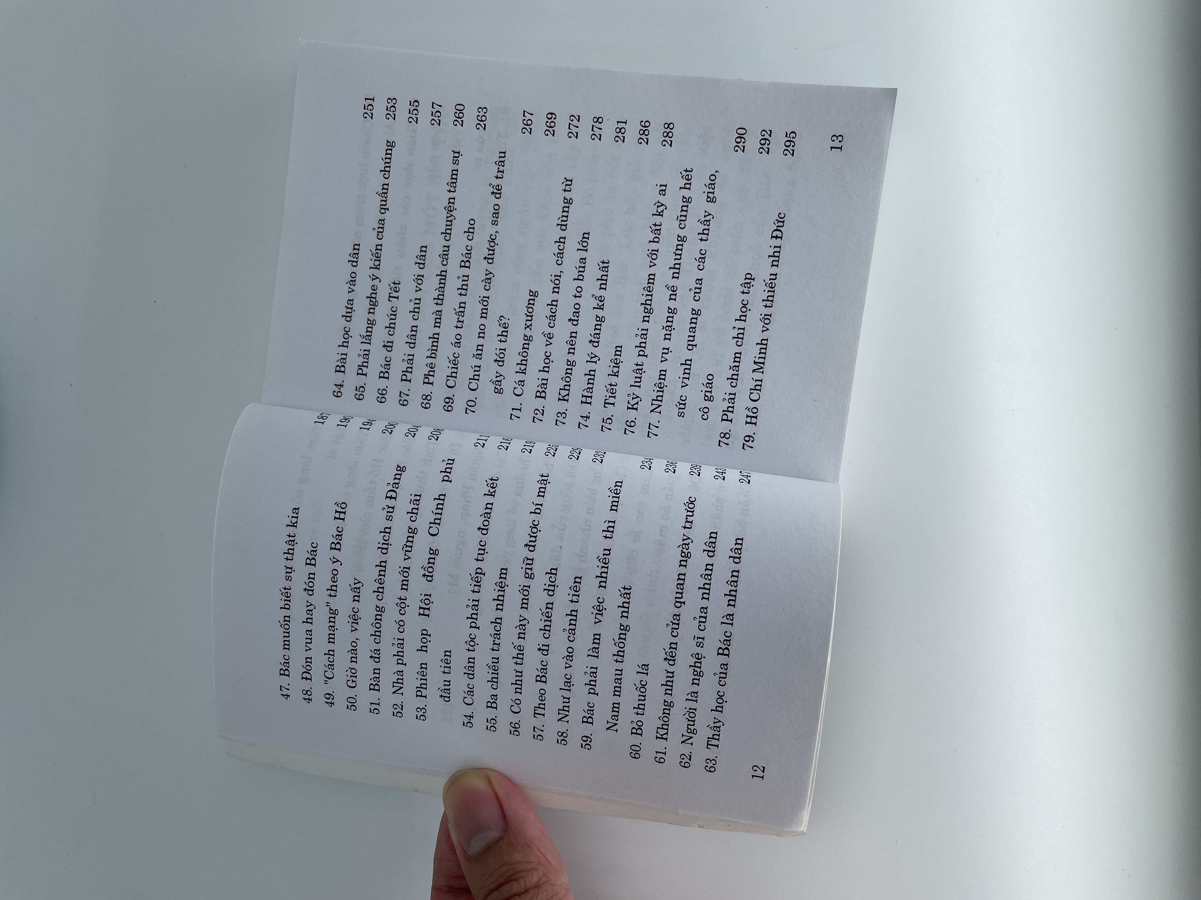 Những mẩu chuyện về tấm gương đạo đức Hồ Chí Minh - Tập 2