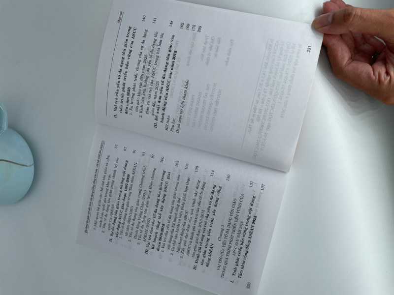 Đa dạng tôn giáo với tiến trình xây dựng cộng đồng văn hóa - xã hội ASEAN (ASCC) (Sách tham khảo)