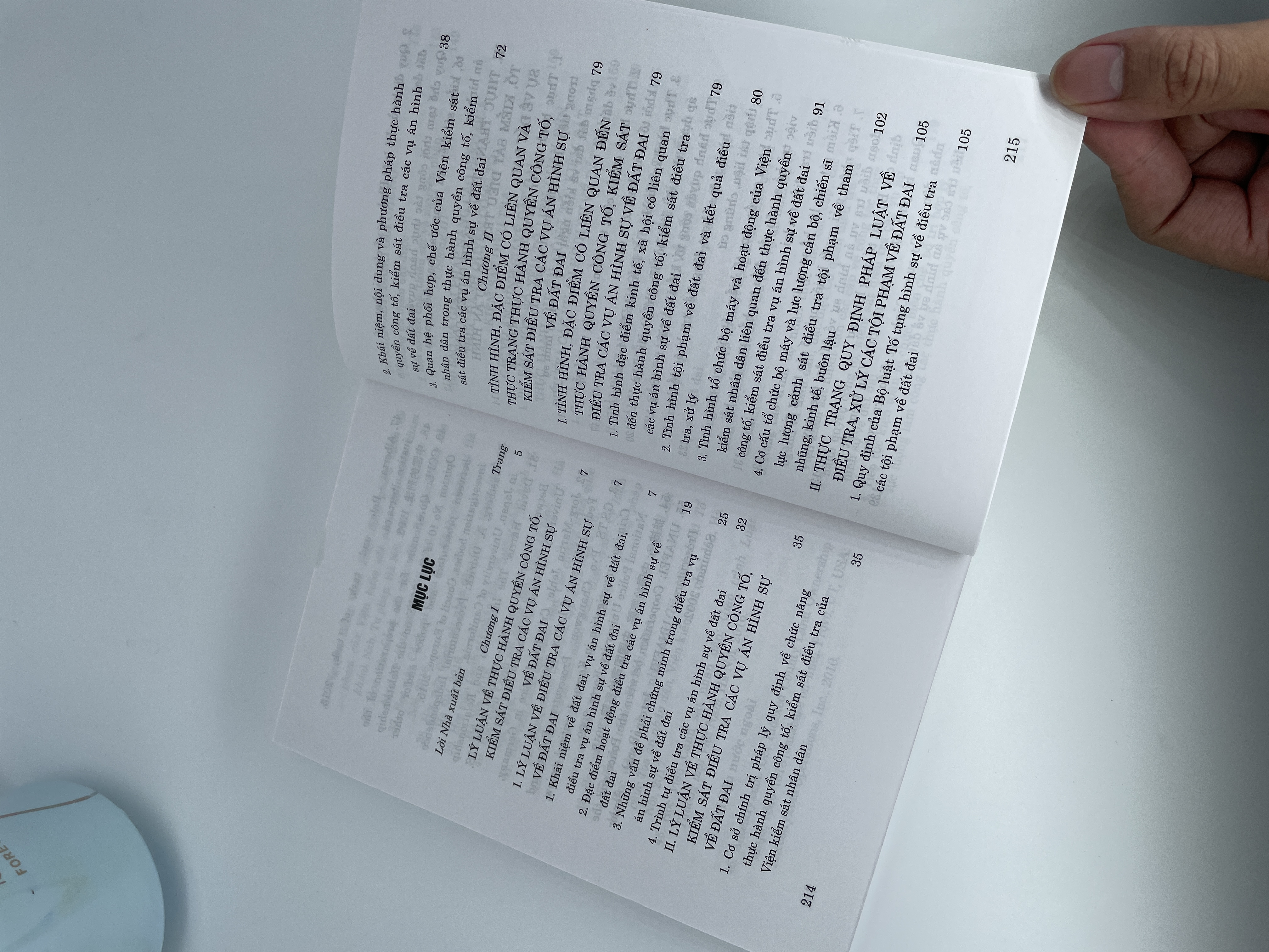 Thực hành quyền công tố, kiểm sát điều tra các vụ án hình sự về đất đai (Sách chuyên khảo)