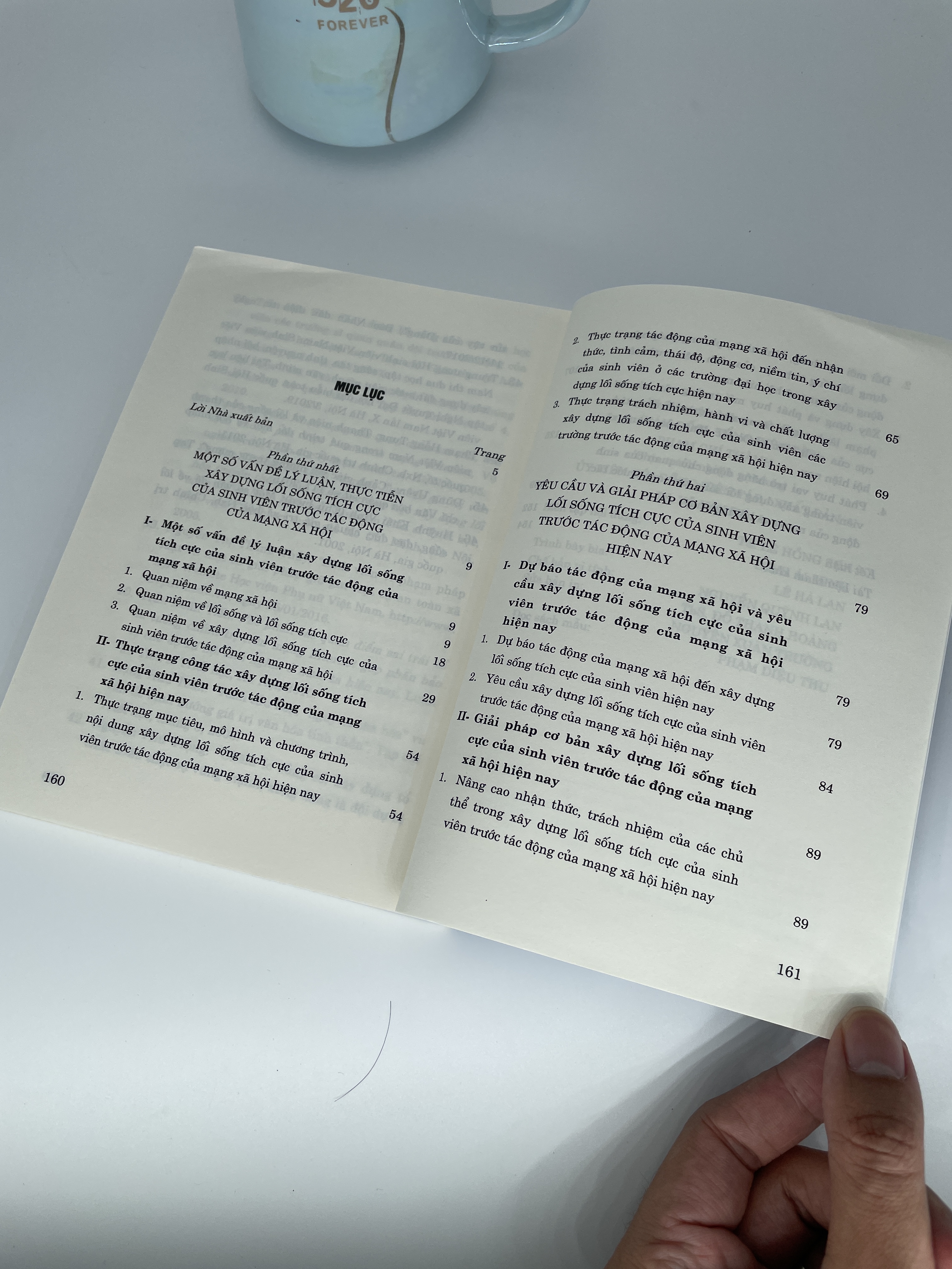 Xây dựng lối sống tích cực của sinh viên trước tác động của mạng xã hội hiện nay