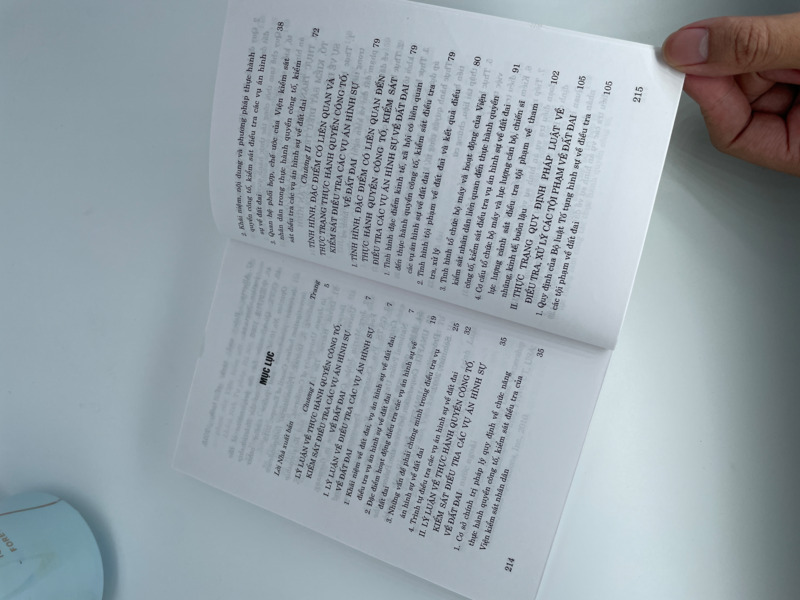 Thực hành quyền công tố, kiểm sát điều tra các vụ án hình sự về đất đai (Sách chuyên khảo)