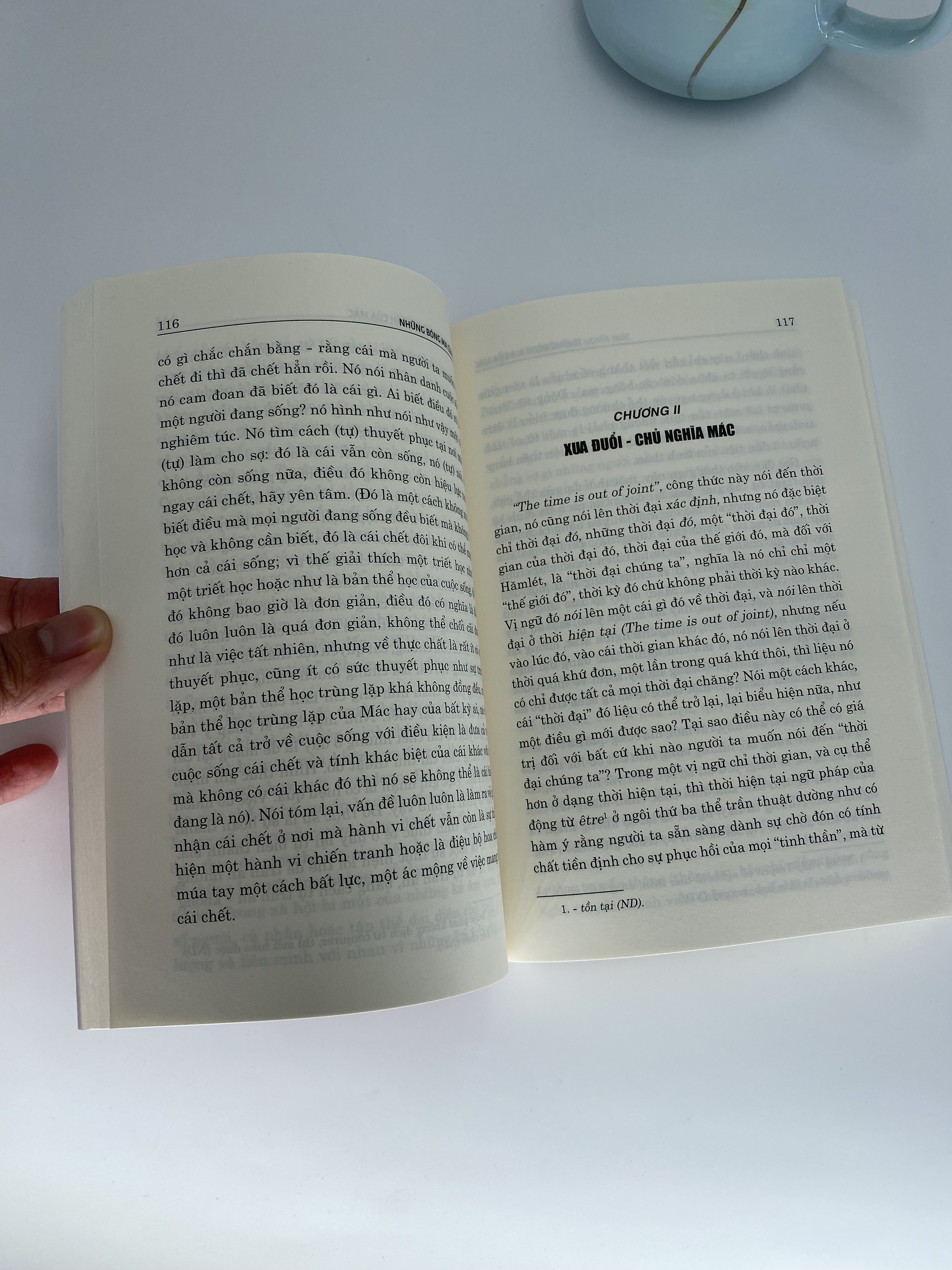 Những bóng ma của Mác (Sách tham khảo)