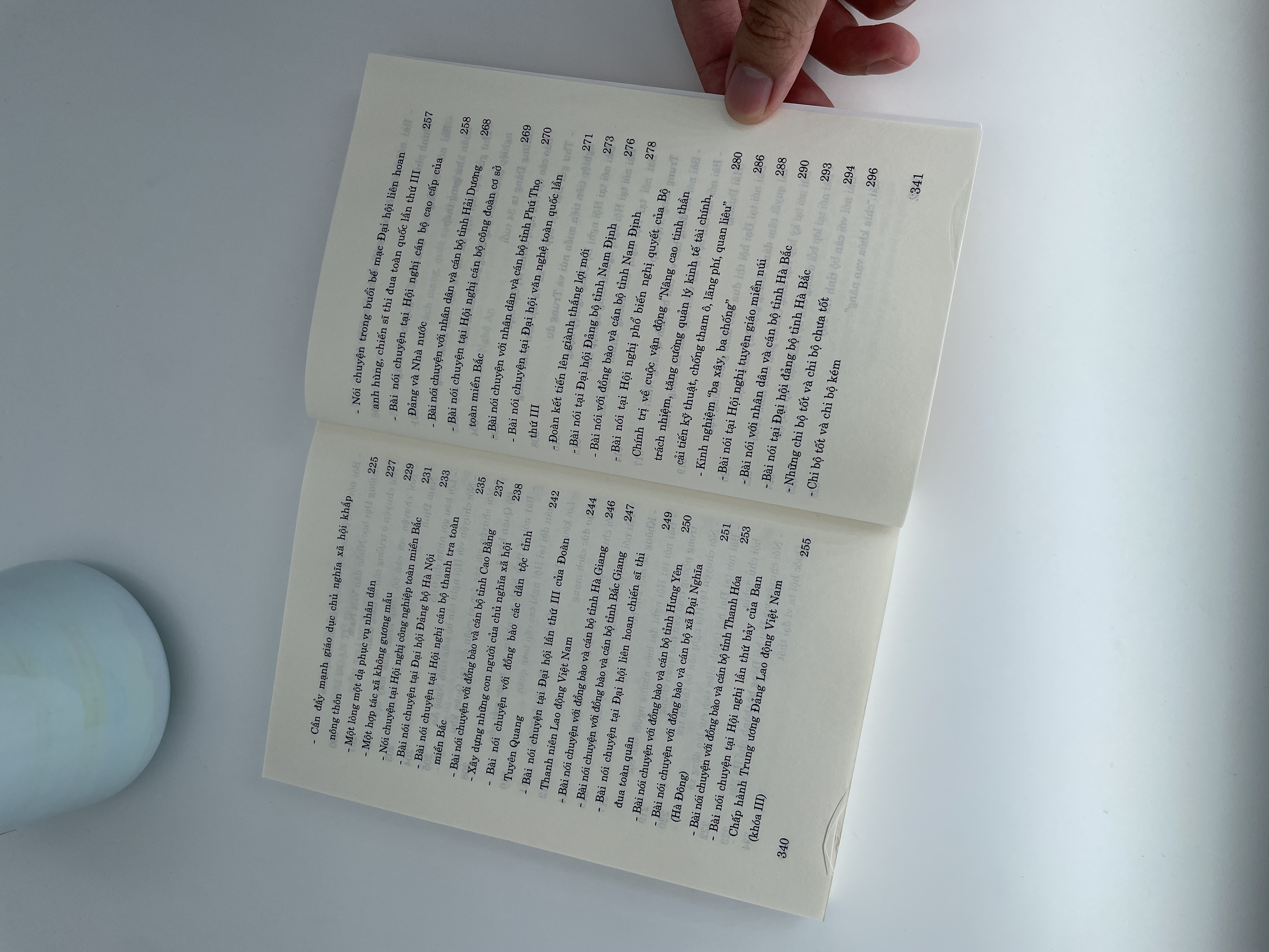 Về phòng, chống tham nhũng