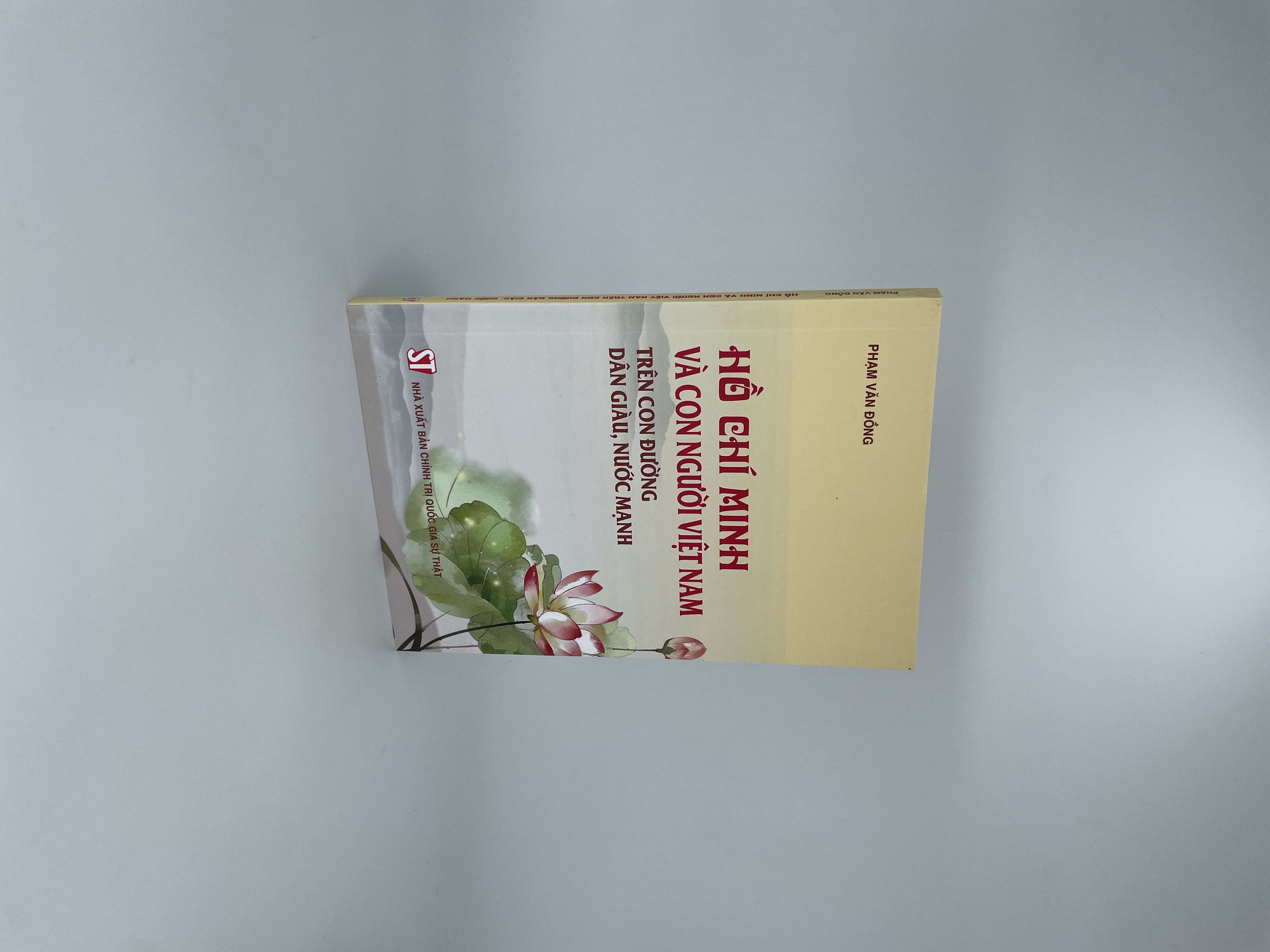 Hồ Chí Minh và con người Việt Nam trên con đường dân giàu, nước mạnh