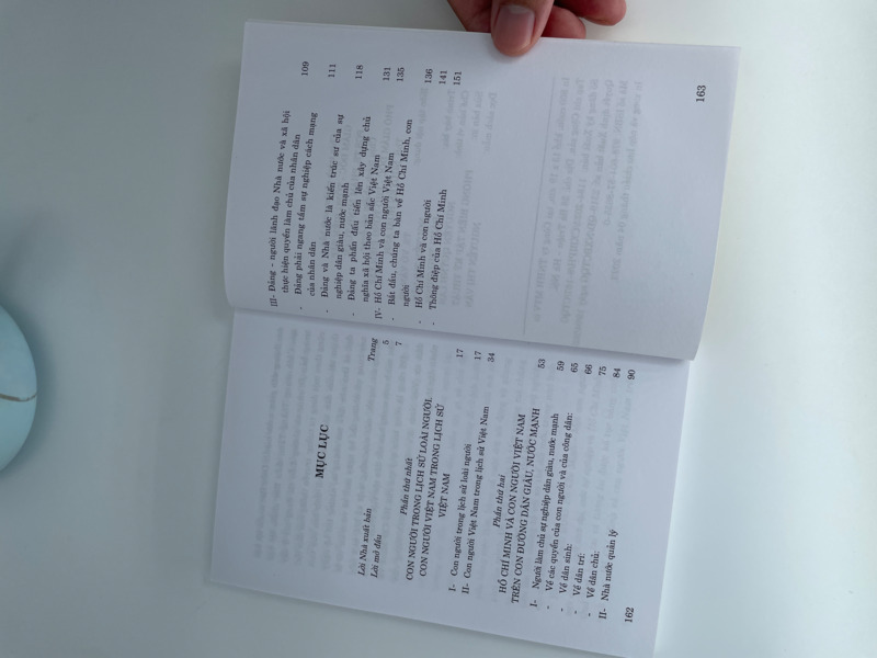 Hồ Chí Minh và con người Việt Nam trên con đường dân giàu, nước mạnh