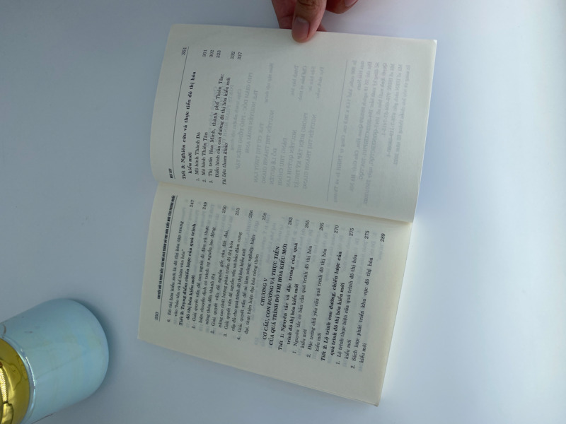 Chuyển đổi và thúc đẩy Giải mã quá trình đô thị hóa kiểu mới của Trung Quốc (Sách tham khảo)