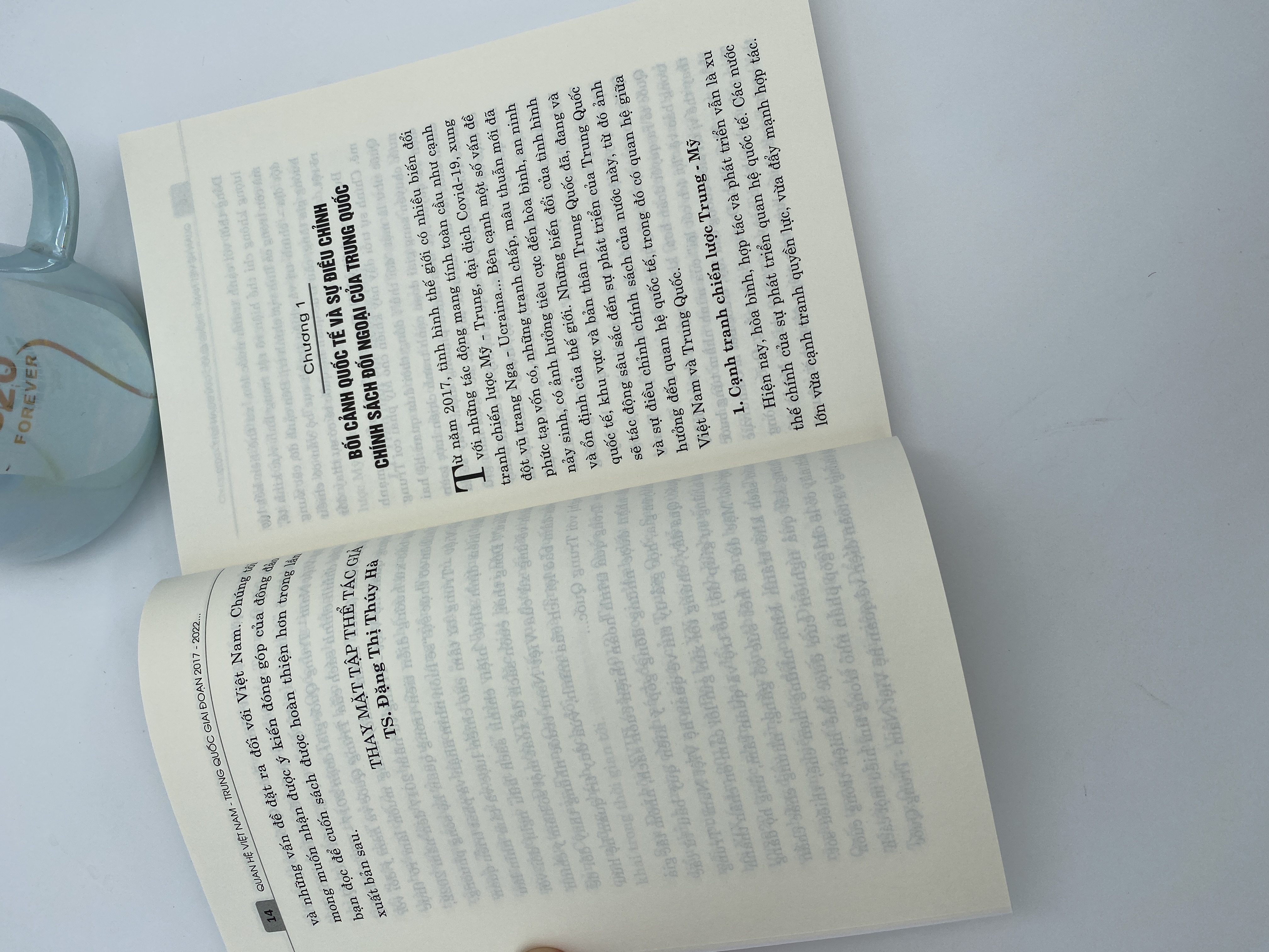 Quan hệ Việt Nam - Trung Quốc giai đoạn 2017 - 2022: Những điều chỉnh chính sách của Trung Quốc và hàm ý đối với Việt Nam (Sách tham khảo)