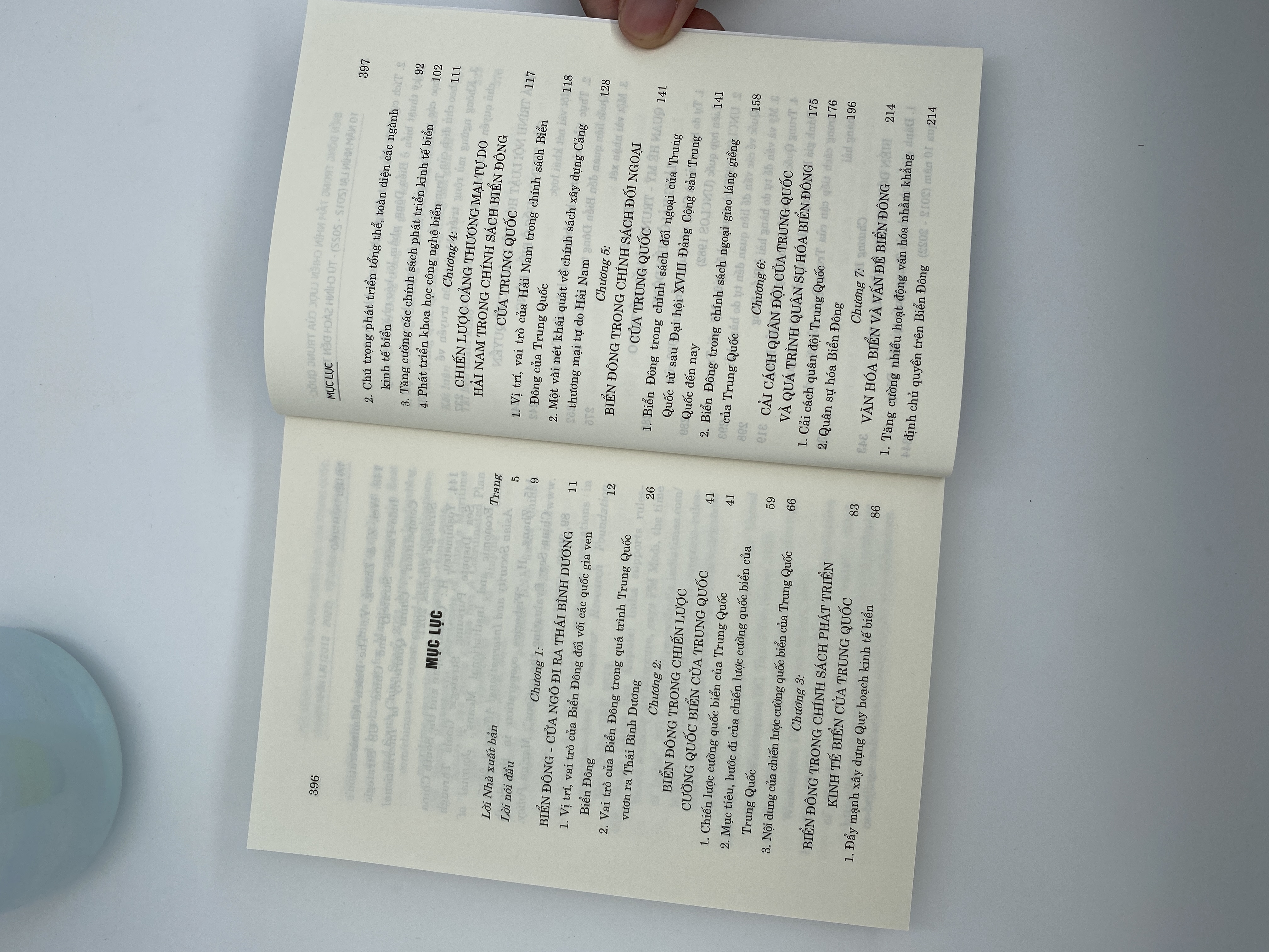 Biển Đông trong tầm nhìn chiến lược của Trung Quốc: 10 năm nhìn lại (2012 - 2022) - Từ chính sách đến thực thi (Sách chuyên khảo)