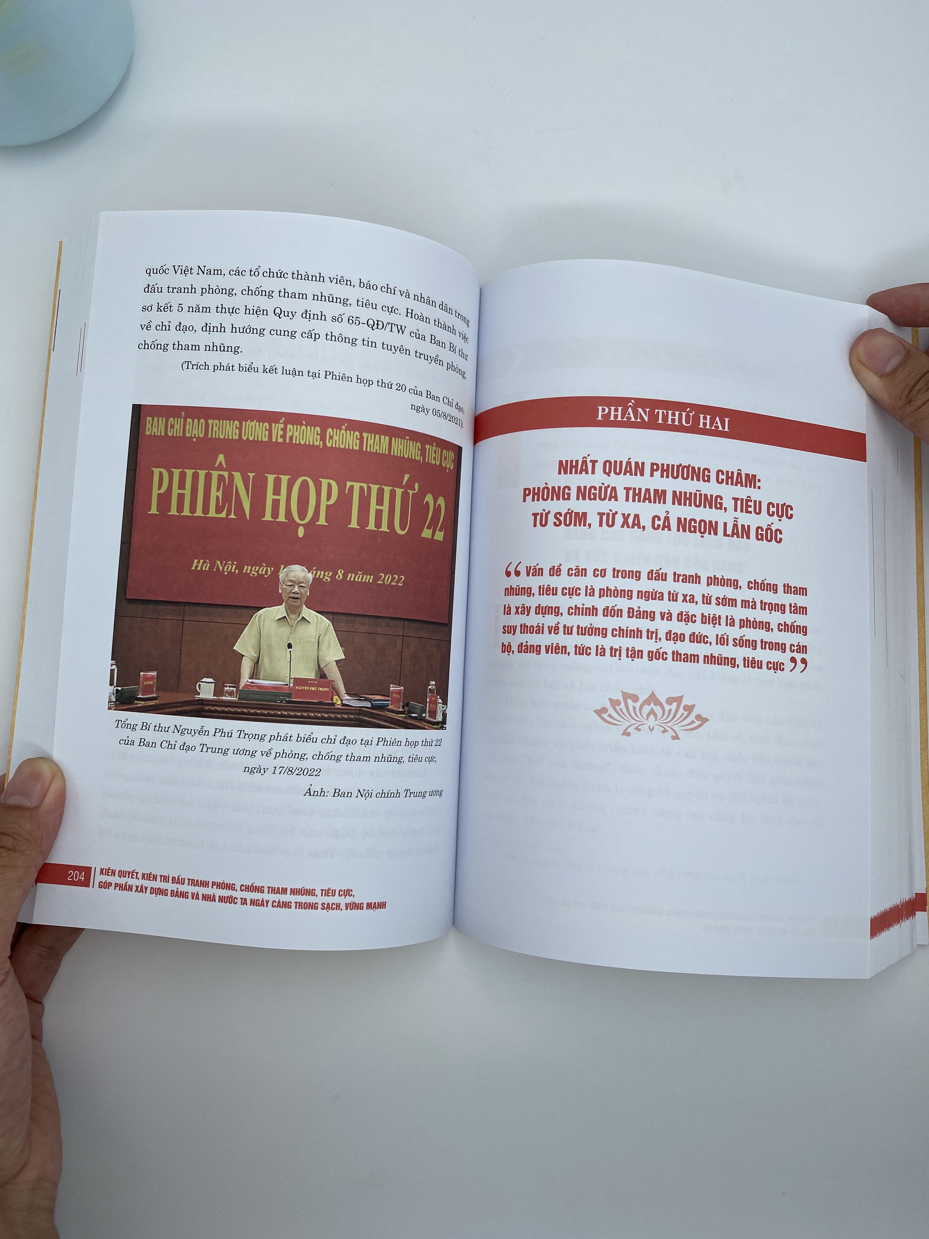 Kiên quyết, kiên trì đấu tranh phòng, chống tham nhũng, tiêu cực, góp phần xây dựng Đảng và Nhà nước ta ngày càng trong sạch, vững mạnh