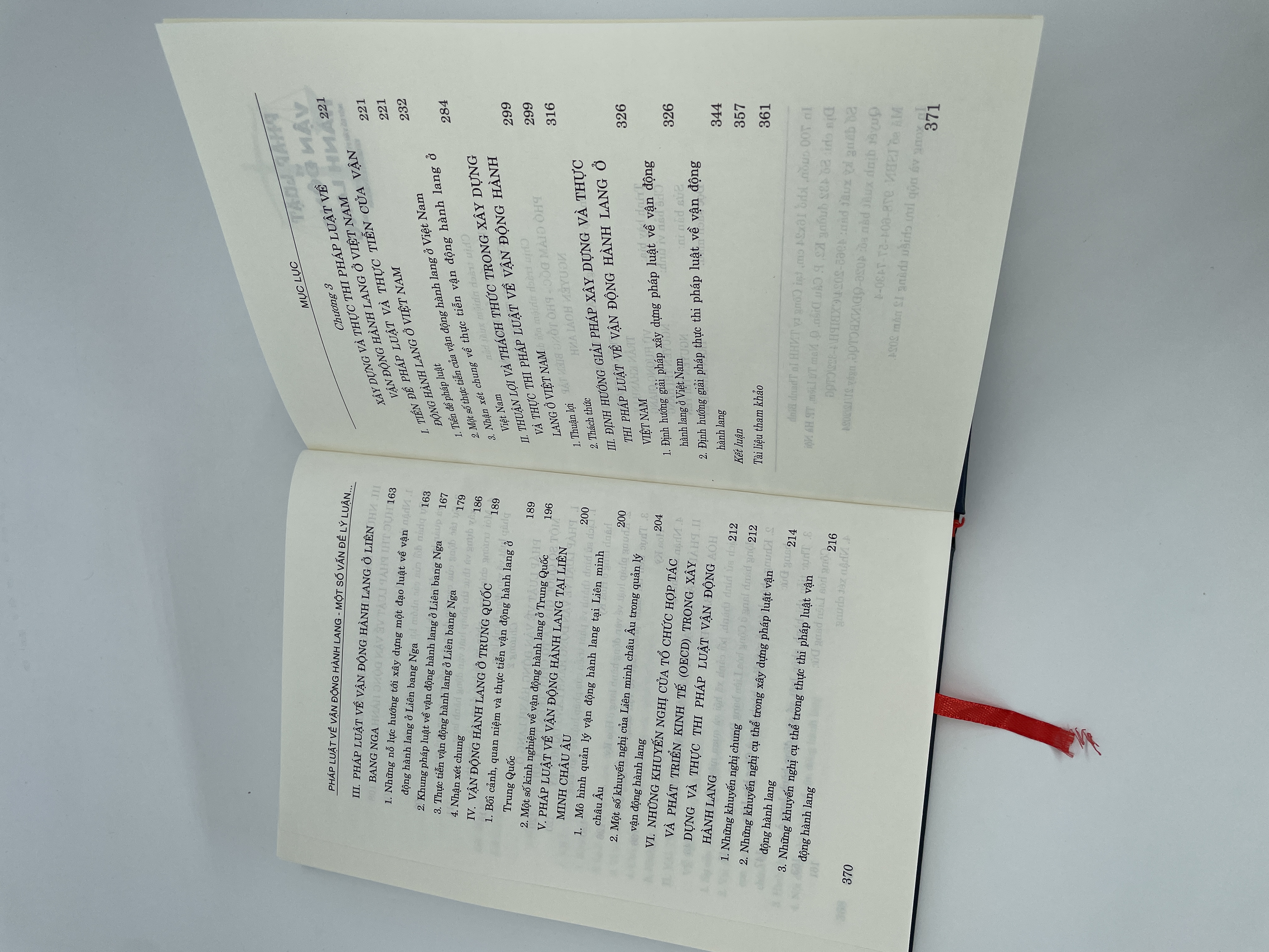 Pháp luật về vận động hành lang - Một số vấn đề lý luận, kinh nghiệm quốc tế và liên hệ với Việt Nam (Sách chuyên khảo)