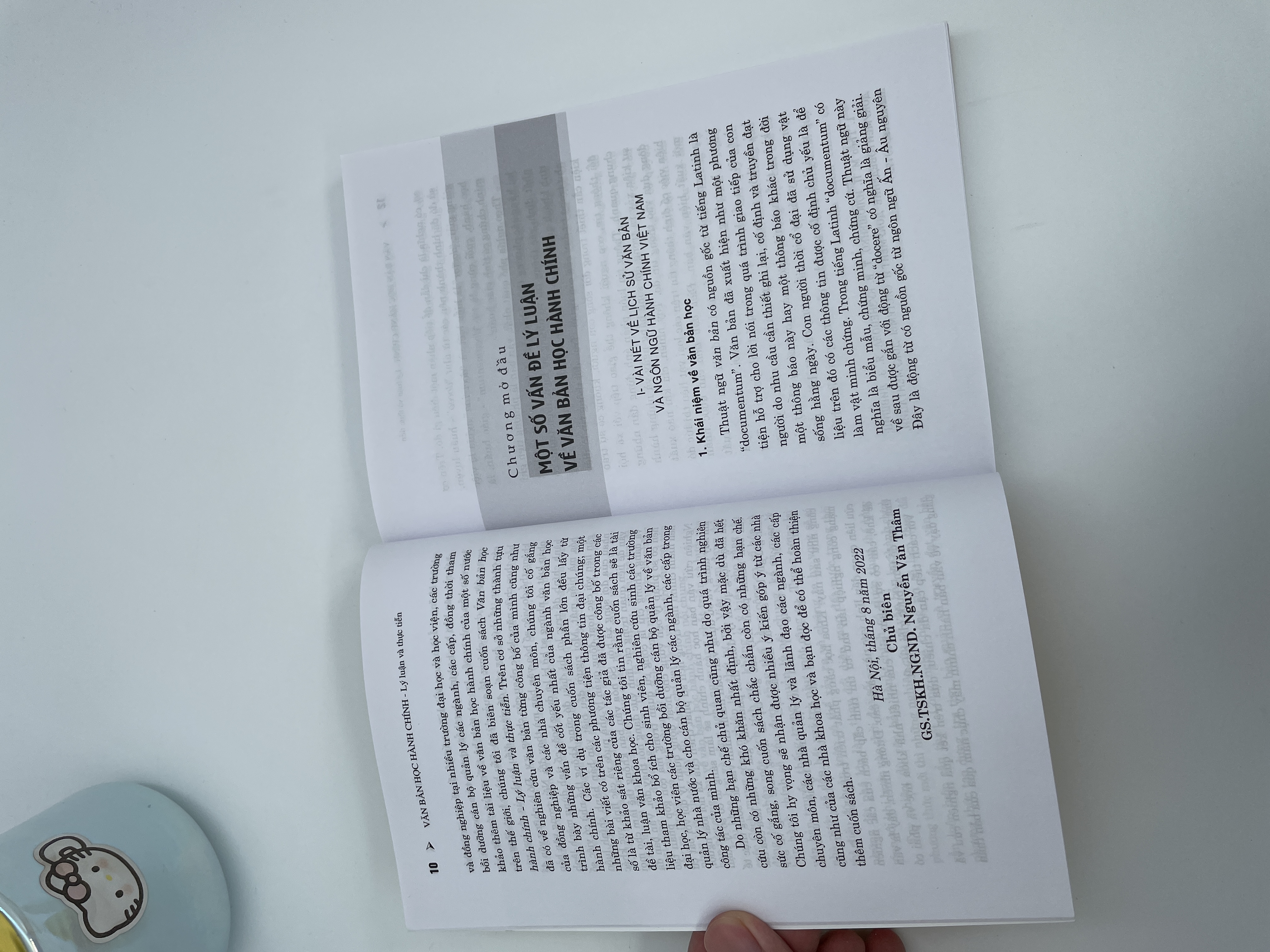 Văn bản học hành chính - Lý luận và thực tiễn