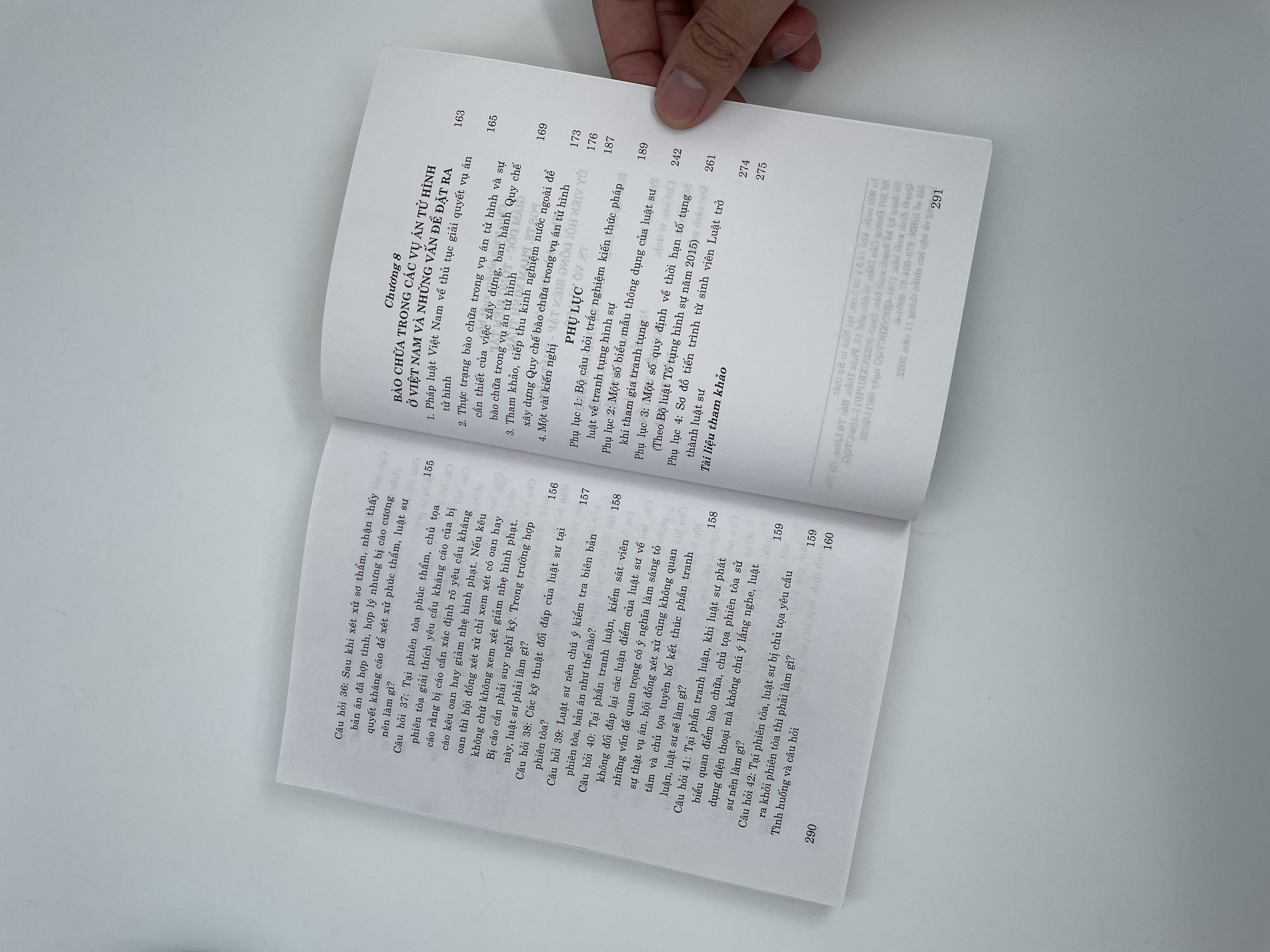 Văn bản học hành chính - Lý luận và thực tiễn