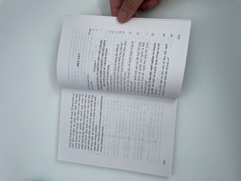 Cẩm nang hướng dẫn thực hành đại diện tranh tụng trong vụ án hình sự (Dành cho sinh viên, học viên) (Tái bản lần thứ hai, có sửa chữa, bổ sung)