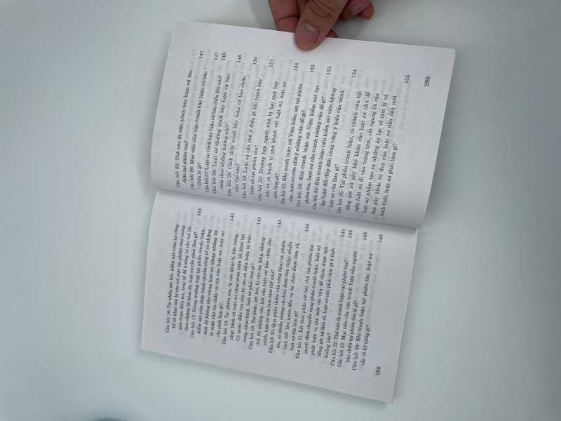 Cẩm nang hướng dẫn thực hành đại diện tranh tụng trong vụ án hình sự (Dành cho sinh viên, học viên) (Tái bản lần thứ hai, có sửa chữa, bổ sung)