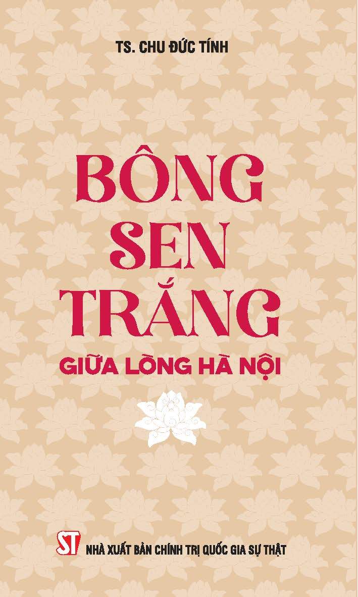 Bông sen trắng giữa lòng Hà Nội