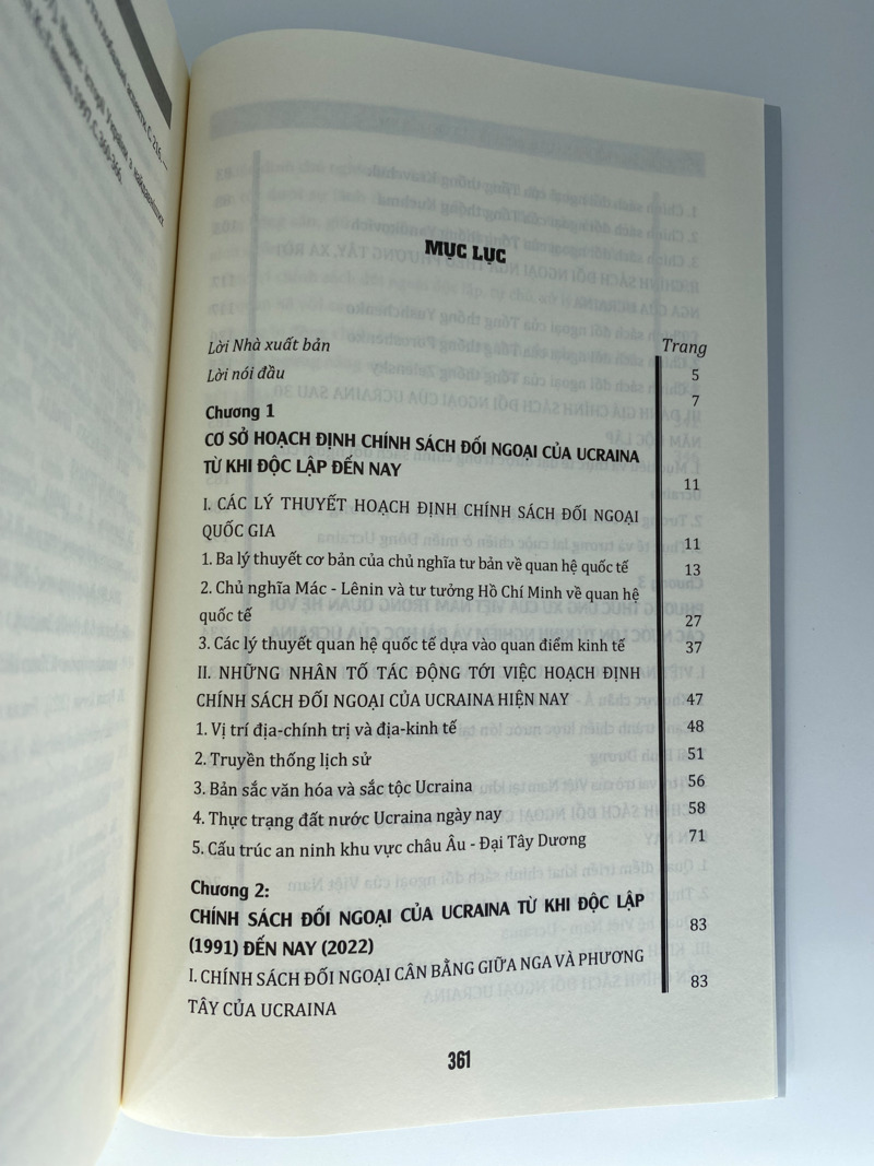 Chính sách đối ngoại của Ucraina từ năm 1991 đến nay. Kinh nghiệm và bài học cho Việt Nam trong quan hệ với các nước lớn (Sách chuyên khảo)