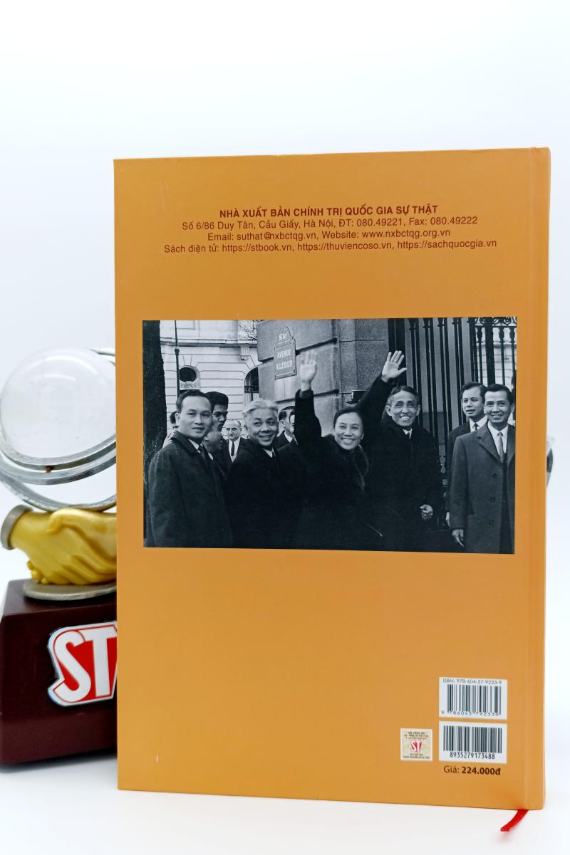 Gia đình, bạn bè và đất nước (Hồi ký) (Xuất bản lần thứ hai)