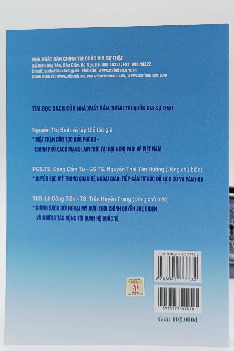 Hai cực hay đa cực - Quan hệ chính trị quốc tế 1945-1955 và tác động với cách mạng Việt Nam (Sách chuyên khảo)