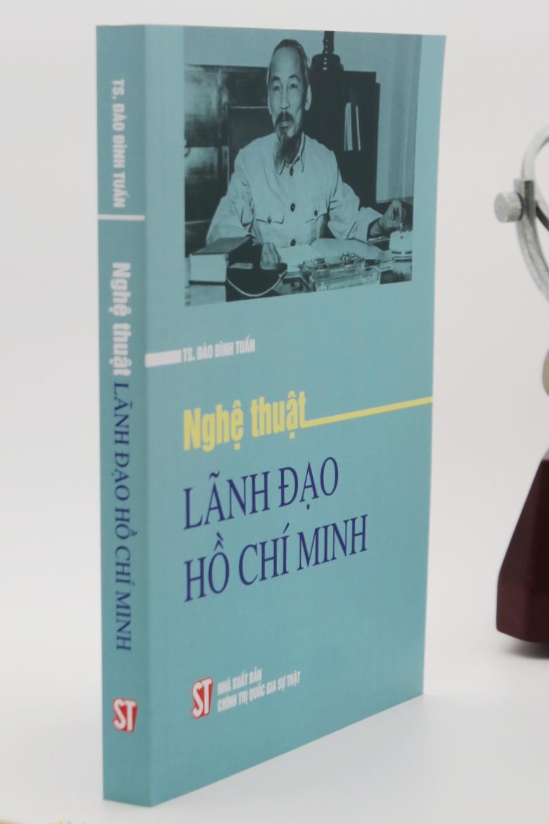 Nghệ thuật lãnh đạo Hồ Chí Minh