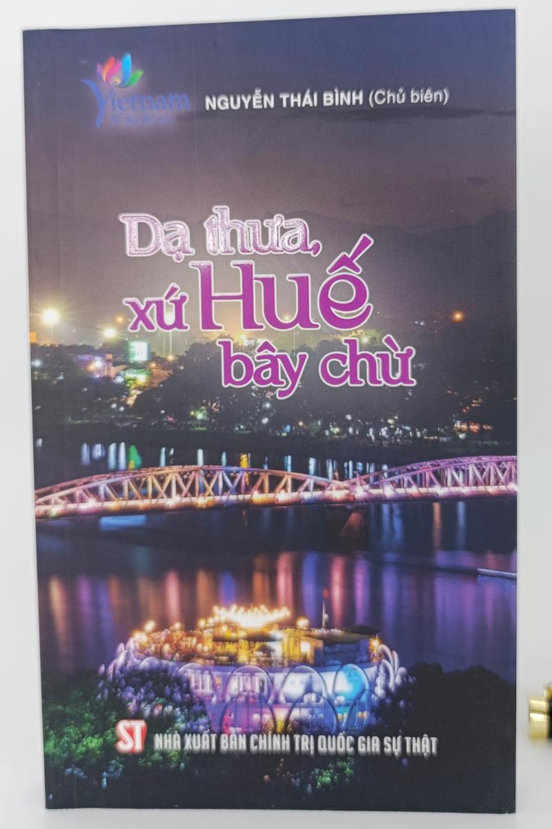Dạ thưa xứ Huế bây chừ