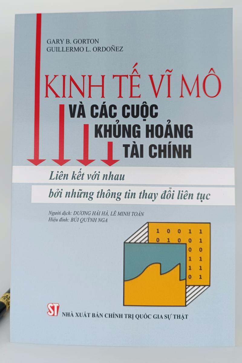 Kinh tế vĩ mô và các cuộc khủng hoảng tài chính: Liên kết với nhau bởi những thông tin thay đổi liên tục