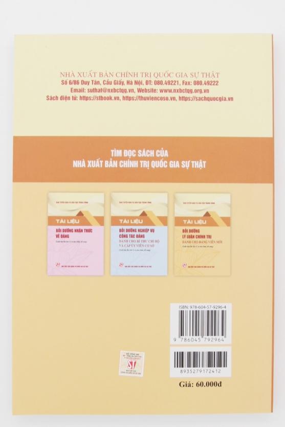 Tài liệu bồi dưỡng lý luận chính trị dành cho đảng viên mới (Xuất bản lần thứ 23 có sửa chữa, bổ sung)