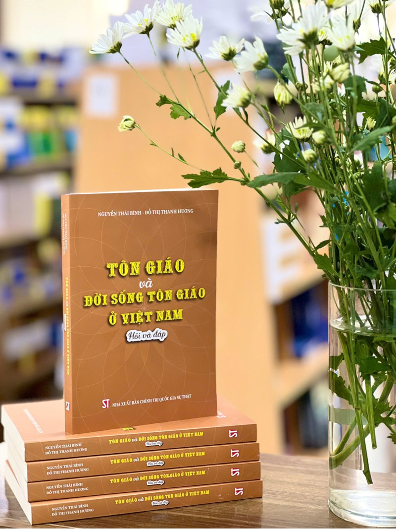 Tôn giáo và đời sống tôn giáo ở Việt Nam - Hỏi và đáp